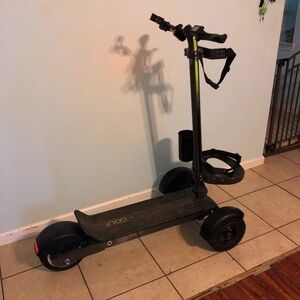 LOCAL PICKUP ONLY DALLAS TX 
CycleBoard Pro Elite 2nd Gen Electric Golf Scooter